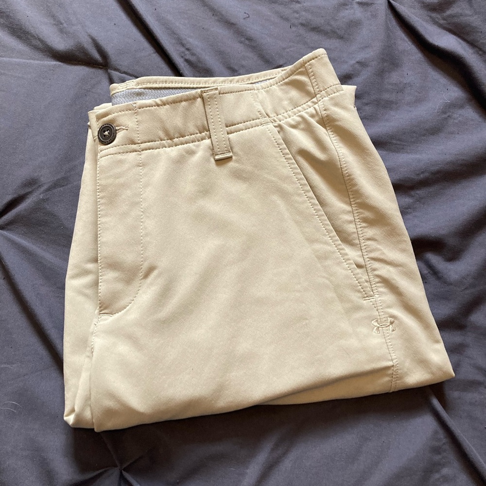 UNDER ARMOUR | Mens 32/34 Khaki Golf Pants